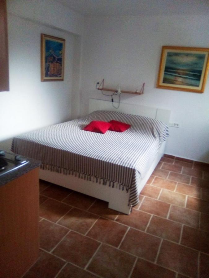 Marinja Studio Apartment Zuljana Ngoại thất bức ảnh